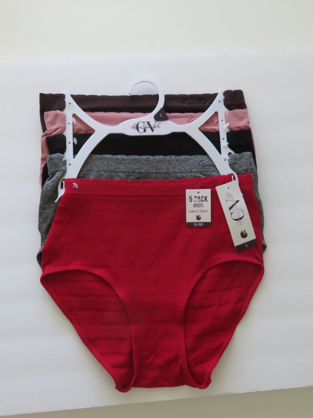 (#100) Gloria Vanderbilt 5 pack Seamless Underwear Briefs